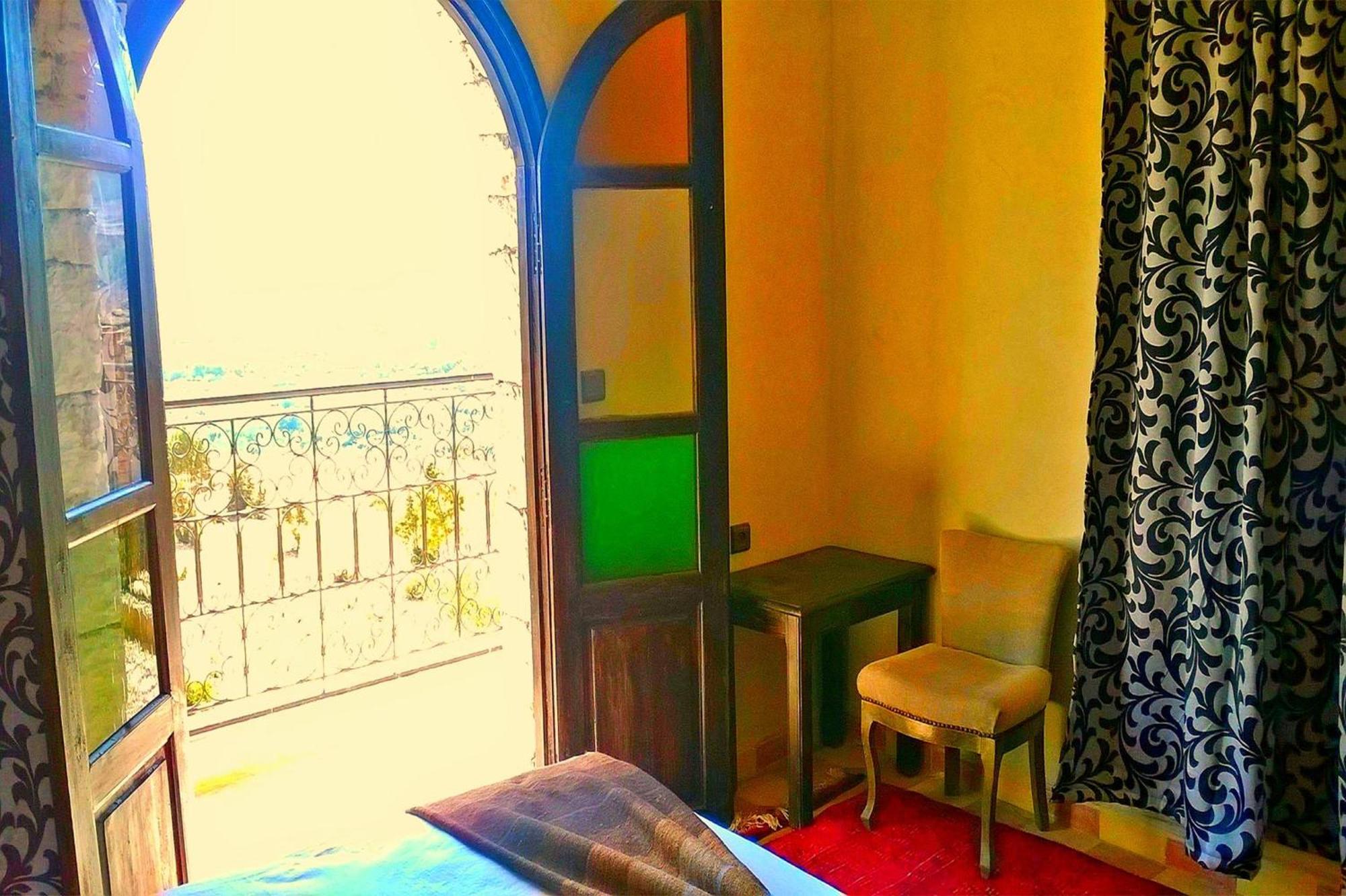 Riad Aslda Asni Rum bild